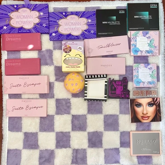 10 New Vibrant Colors Eyeshadow Palettes  NIB - Picture 8 of 9